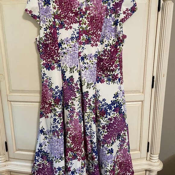 Floral Dress - Picture 4 of 7